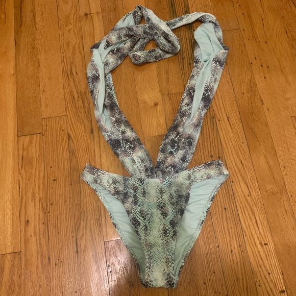 Victoria’s Secret Snake Print Swimsuit - Picture 5 of 6